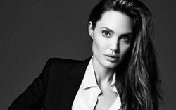 Angelina Jolie kết hôn hai lần để tìm... tự do
