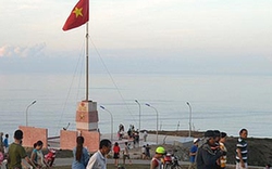  Cột cờ đảo Lý Sơn thu hút du khách