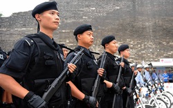 Trung Quốc tăng cường 150 xe bọc thép chống khủng bố ở Bắc Kinh