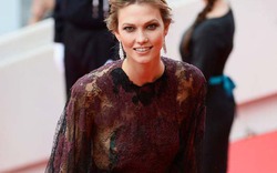 Người đẹp diện đồ xuyên thấu hở bạo trên thảm đỏ Cannes
