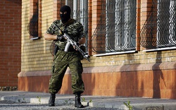 Quân đội Ukraine nã đạn pháo dữ dội, dân miền Đông điêu đứng  