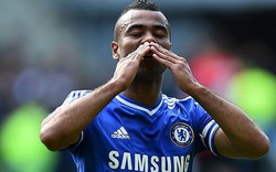 Hé lộ nguyên nhân khiến Ashley Cole “bật bãi” khỏi Chelsea