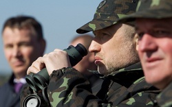  Quyền Tổng thống Ukraine: Quân đội đã sẵn sàng càn quét miền Đông