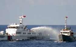 Tàu Kiểm ngư Việt Nam đã tiếp cận gần giàn khoan Hải Dương 981