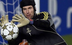 Đẩy Cech đến PSG, Chelsea dọn chỗ chờ Courtois