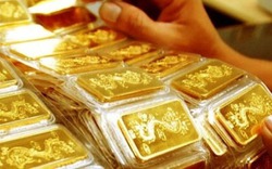 Vàng miếng SJC đang bị các doanh nghiệp &#34;ghìm&#34; giá 