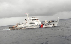 Đang lai dắt tàu cá bị tàu Trung Quốc đâm vào bờ làm bằng chứng
