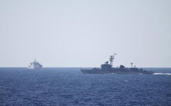 Nực cười: Trung Quốc “gạ” tàu Việt Nam “rút về vì tình hữu nghị”