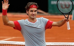 Federer tiếp tục lập kỉ lục mới tại Roland Garros