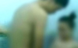 Dùng ảnh nóng, clip sex ép bạn gái &#34;tặng quà&#34;