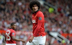 Chấp nhận lỗ nặng, M.U tiếp tục hạ giá bán Fellaini