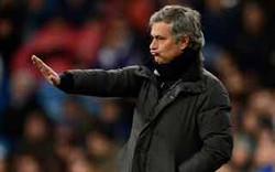 Mourinho vá hàng thủ bằng 95 triệu bảng