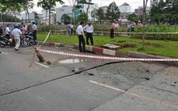 TP.HCM: Mặt đường phát nổ, nứt toác trong cơn mưa lớn