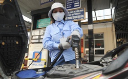 Cho DN định giá xăng dầu: Người tiêu dùng xuống... thứ yếu! 