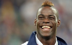 Balotelli gây sốc với &#34;đề nghị khiếm nhã&#34; gửi... Nữ hoàng Anh