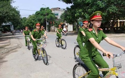 Lạ: Công an đi làm bằng... xe đạp ở Thanh Hóa