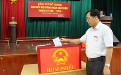 Một đơn vị bầu cử, 700 phiếu bầu không hợp lệ