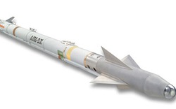 Mỹ bán tên lửa không đối không Sidewinder AIM-9X-2 cho Australia 