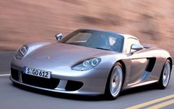 Cảnh sát đền “núi tiền” vì húc đuôi siêu xe Porsche Carrera GT