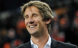 Van der Sar “bắt bệnh” cho M.U