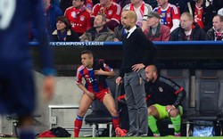 Clip: HLV Pep Guardiola bị rách quần trong lúc chỉ đạo