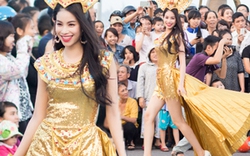 Phạm Hương khoe chân thon tại lễ hội đường phố Quảng Bình