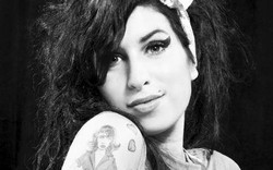 Phim về Amy WineHouse bị chỉ trích sai sự thật