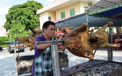 Cận cảnh từng lát bê thui Cầu Mống đất Quảng