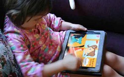 iPad – Thủ phạm khiến trẻ chậm nói như… “Thánh Gióng”