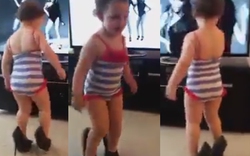 Bé gái 2 tuổi đi giày cao nhảy nhót gây bão mạng xã hội