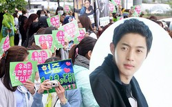 Mặc scandal, nghìn fan vẫn tiễn Kim Hyun Joong đi lính