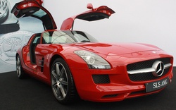 Cận cảnh siêu xe &#34;cửa cánh chim&#34; Mercedes SLS AMG