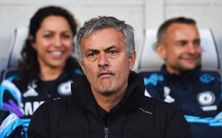 Mourinho ngạc nhiên vì chiếc thẻ đỏ của Fabregas