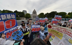Nhật: Hàng nghìn người vây Quốc hội, phản đối căn cứ mới của Mỹ