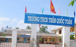 Buộc trả lại tiền mua  đồng phục cho học sinh