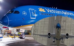 Kinh ngạc: Máy bay mới Vietnam Airlines cất cánh thẳng đứng