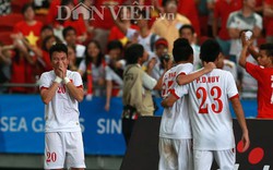 Chùm ảnh: Cầu thủ U23 Việt Nam rơi lệ sau trận thua Myanmar