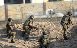 Phòng tuyến biên giới vỡ tan, IS hò nhau tháo chạy