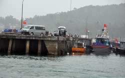 Gần 550 du khách kẹt ngoài đảo Cô Tô vì bão số 1