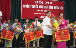 “Thủ lĩnh” lên sân khấu trổ tài