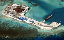 Trung Quốc ngừng cải tạo đảo trên Biển Đông: Kế “rút lửa đáy nồi” 