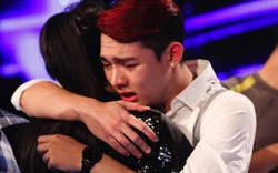 Nguyễn Duy ôm Thu Minh khóc nức nở khi bị loại Vietnam Idol