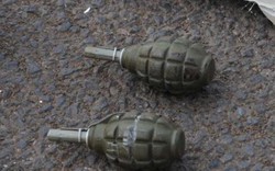 Cảnh sát lóng ngóng làm lựu đạn phát nổ giữa phiên xử khủng bố
