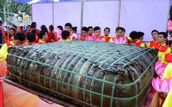TPHCM: Dâng lễ vật khổng lồ lên vua Hùng ngày Giỗ Tổ