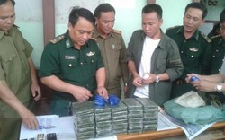 Bắt 2 đối tượng, thu 36 bánh heroin và 15.000 viên ma túy tổng hợp