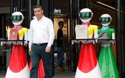 Đại gia Trung Quốc đi mua sắm, 8 robot nữ kè kè hộ tống