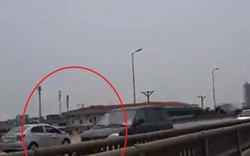 Clip: Taxi phóng ngược chiều bạt mạng trên đường vành đai 3