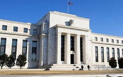 Vàng, USD lại "ngóng" lãi suất FED vào phiên họp ngày mai