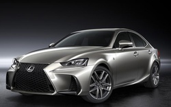 Ngắm Lexus IS dùng ống xả vuông, nội thất cao cấp hơn