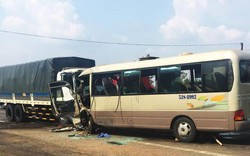 Đắk Nông: Xe khách đối đầu xe tải, 20 người thương vong